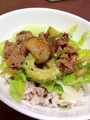 飛騨牛を使って めんつゆで簡単 夏野菜牛丼 レシピ 作り方 By まめぱんだ214 楽天レシピ