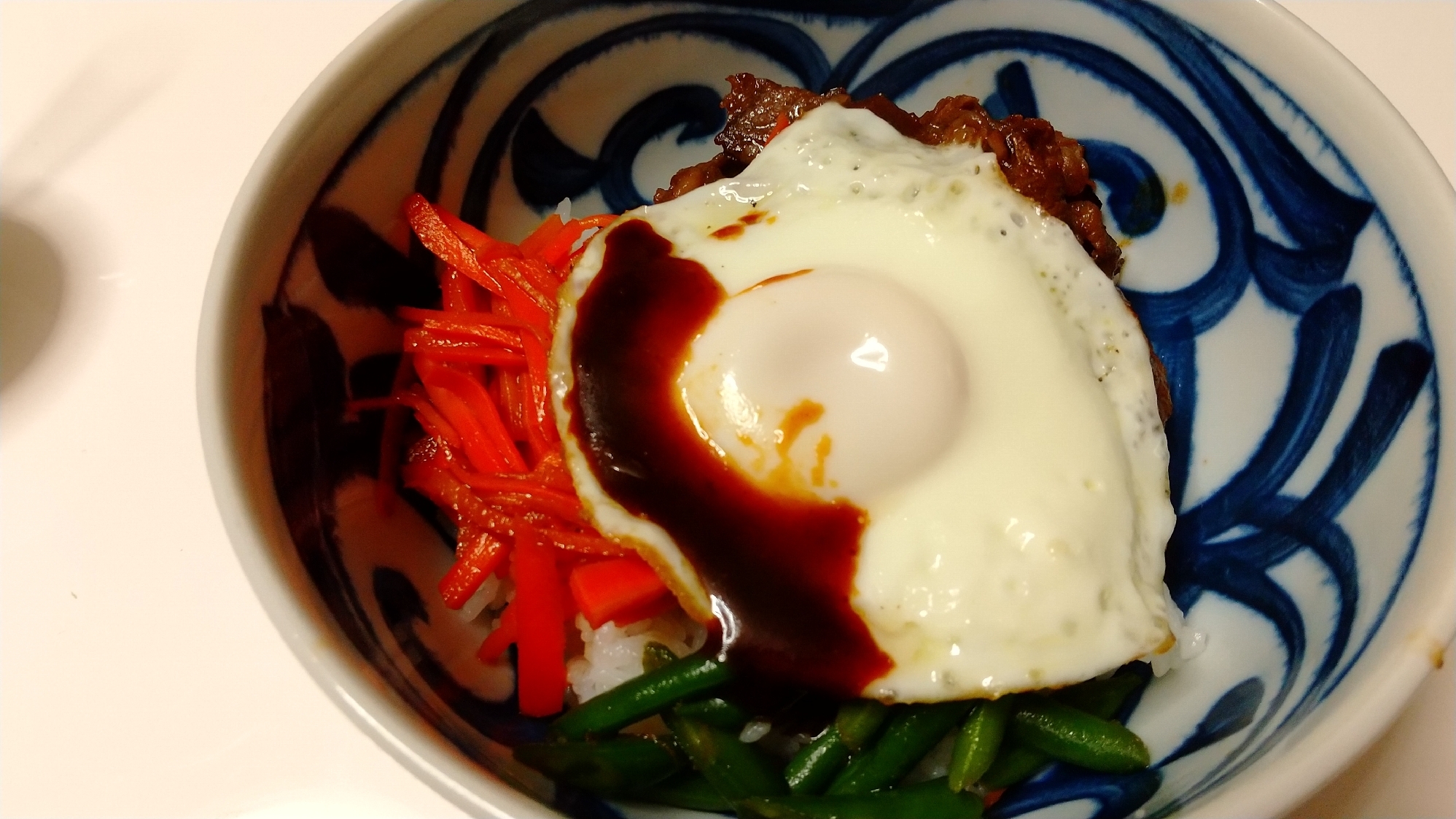 冷蔵庫にある食材で簡単に！ビビンバ丼