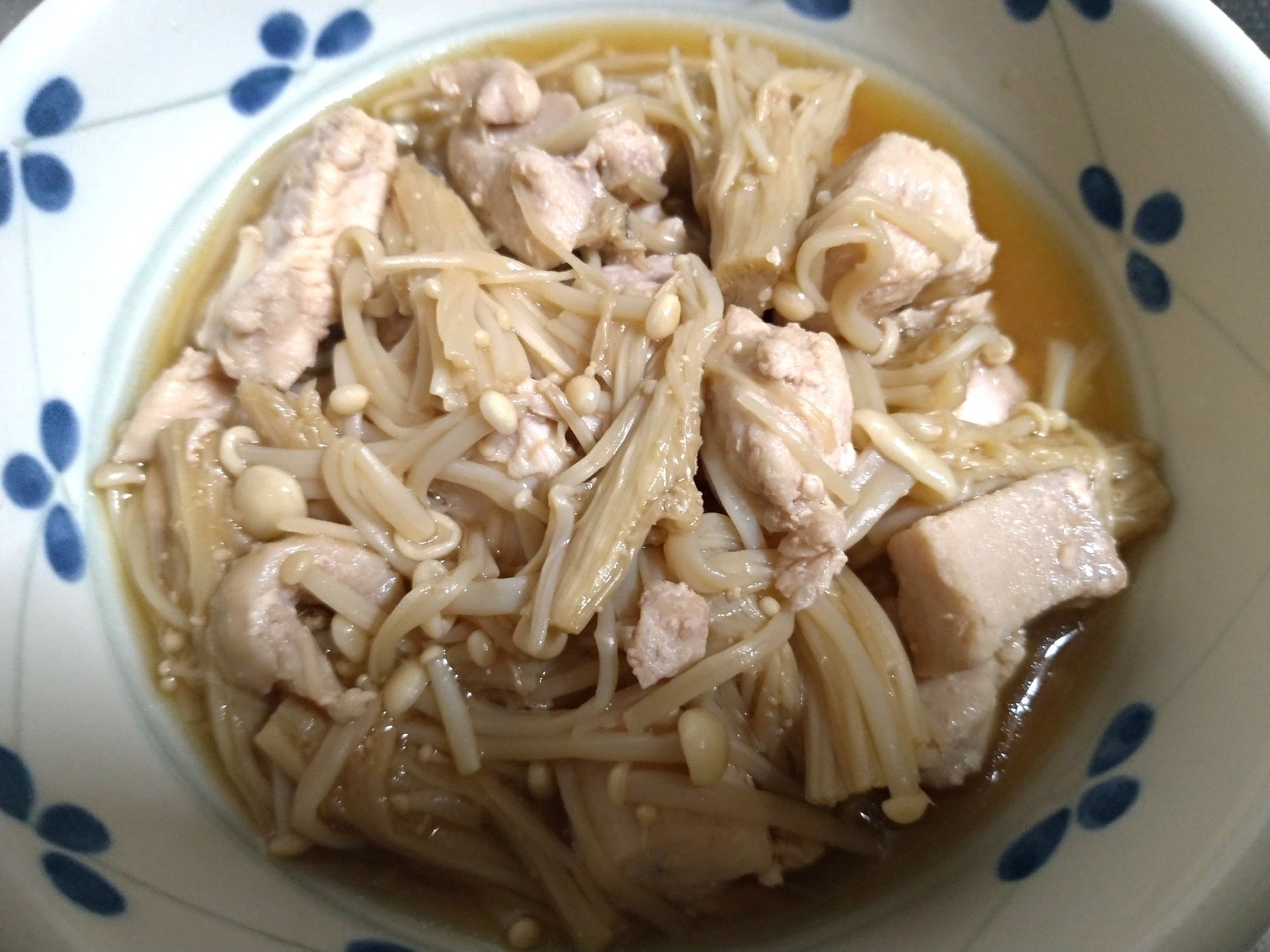 簡単♪鶏胸肉とえのきの醤油炒め