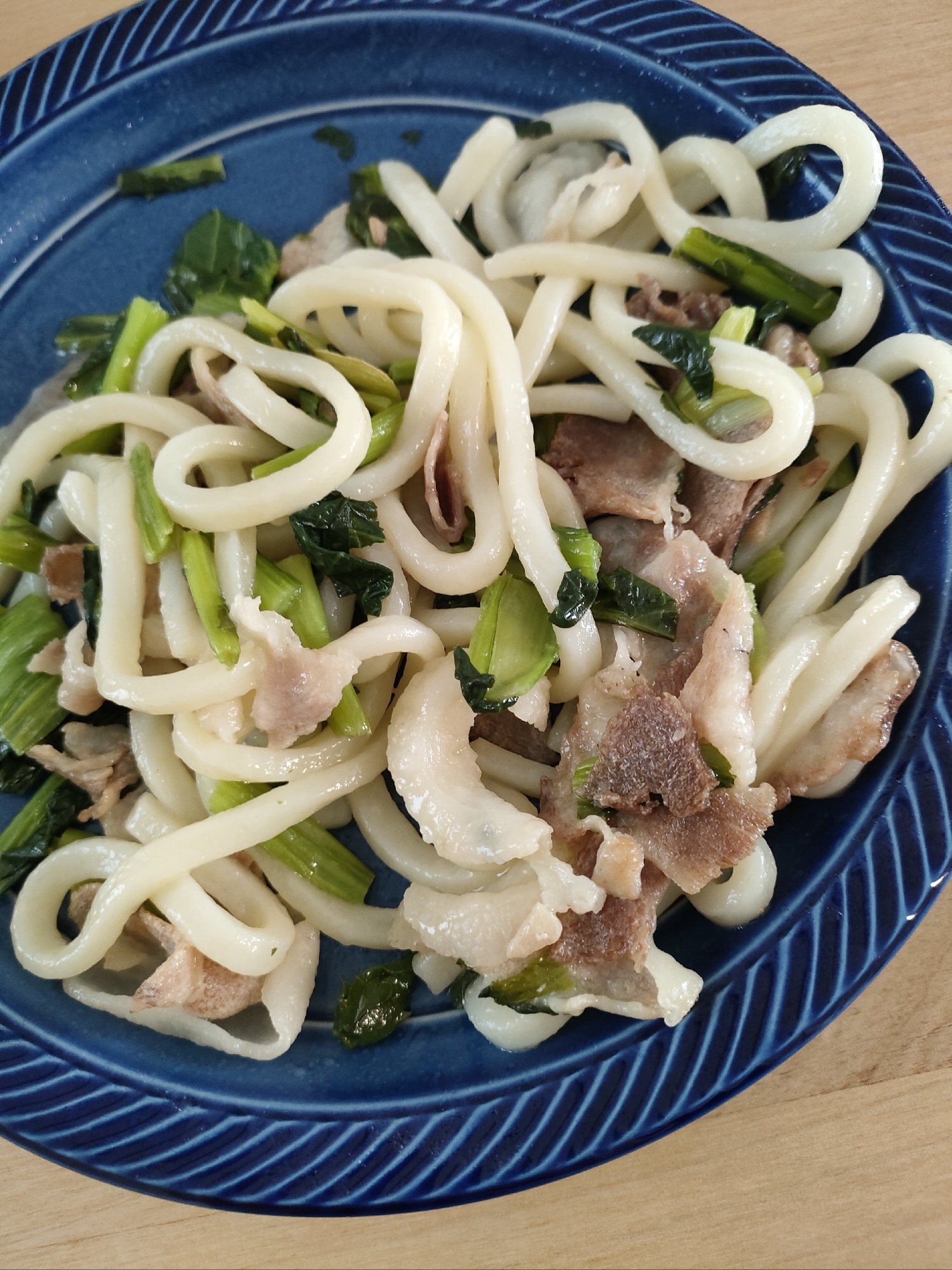 小松菜と豚肉の焼きうどん