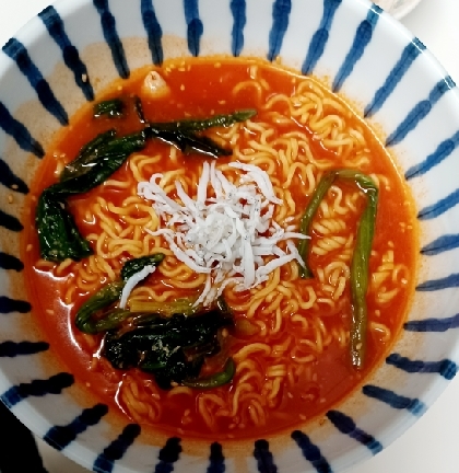 チキンラーメン バター炒め菜の花&しらすのせ