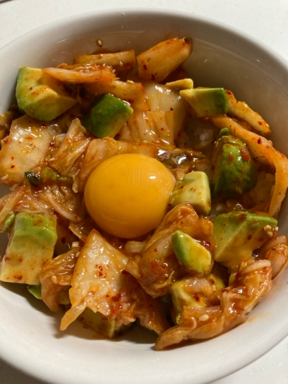 1分で完成！アボカド・キムチ丼♪