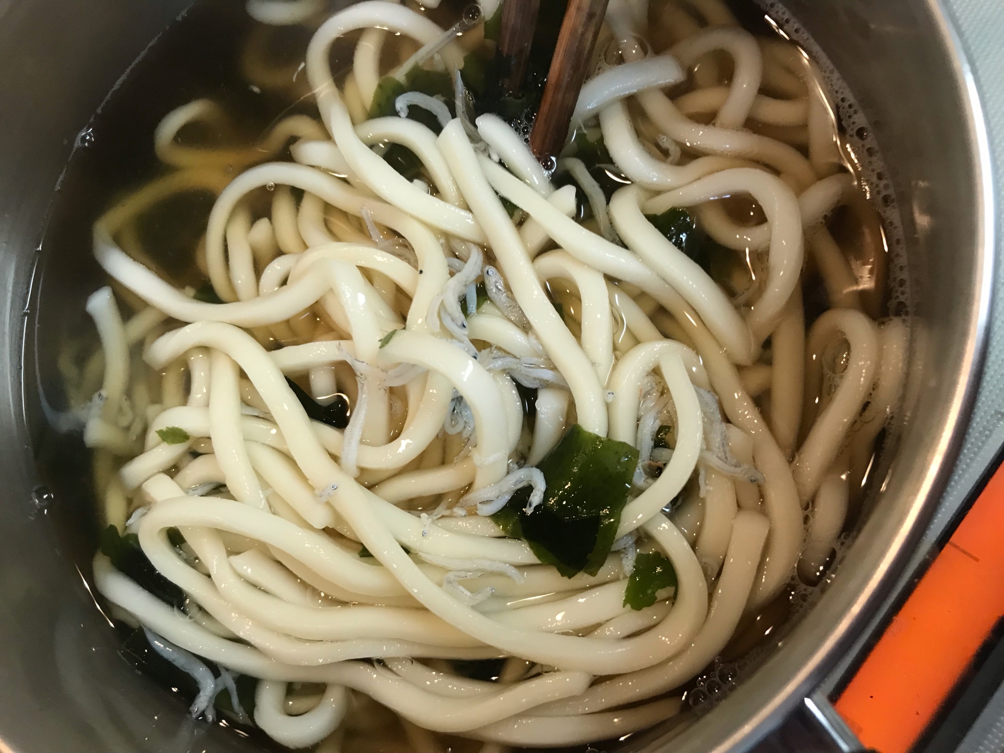 しらすとわかめの和風うどん