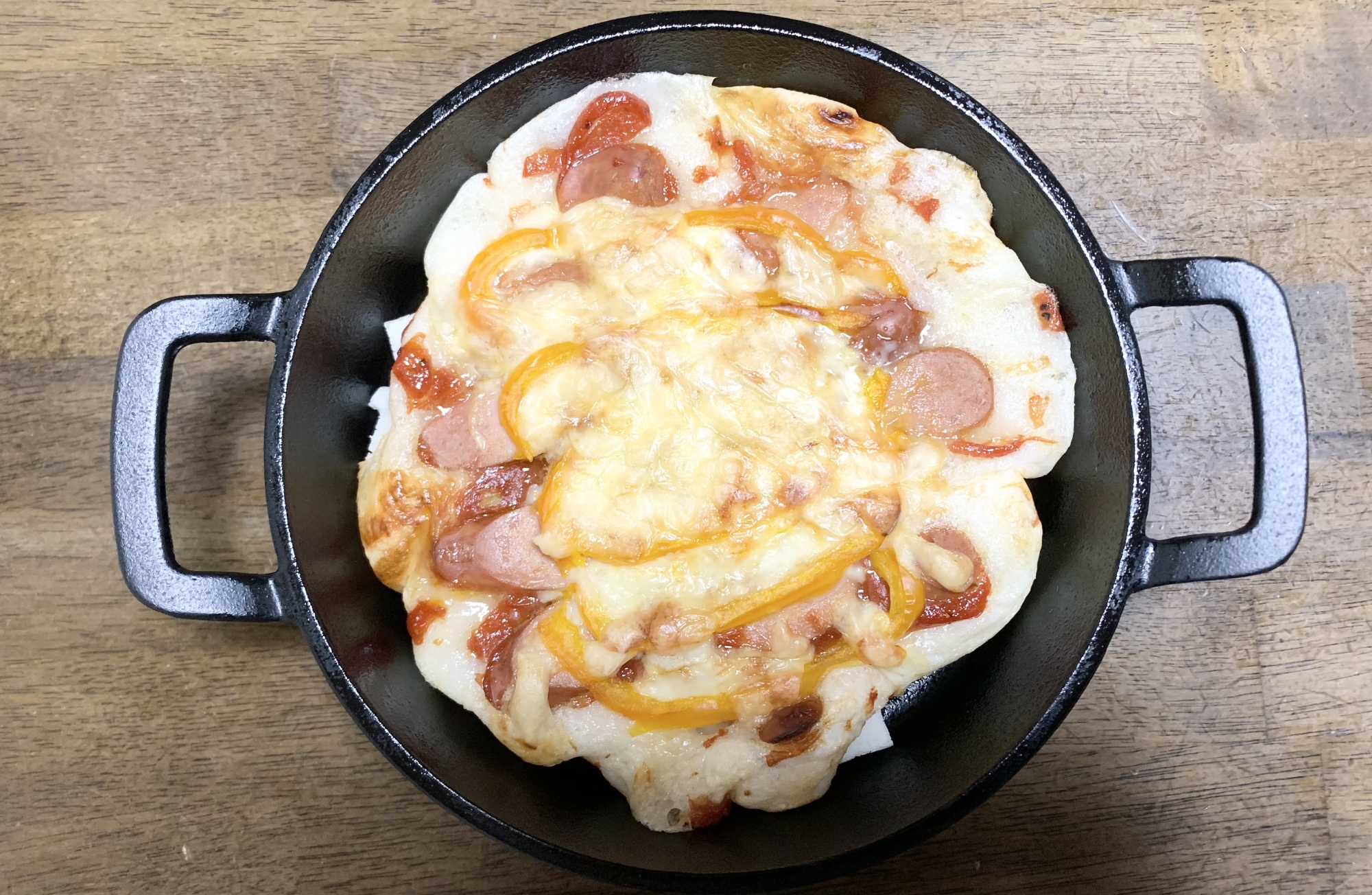 スキレットレシピ　お餅レシピ　お餅ピザ