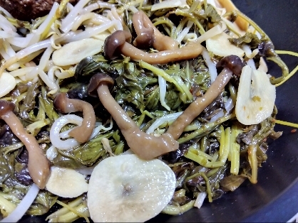 バター醤油香るᕷ٭小松菜と茶えのきベーコンꕤ୭*