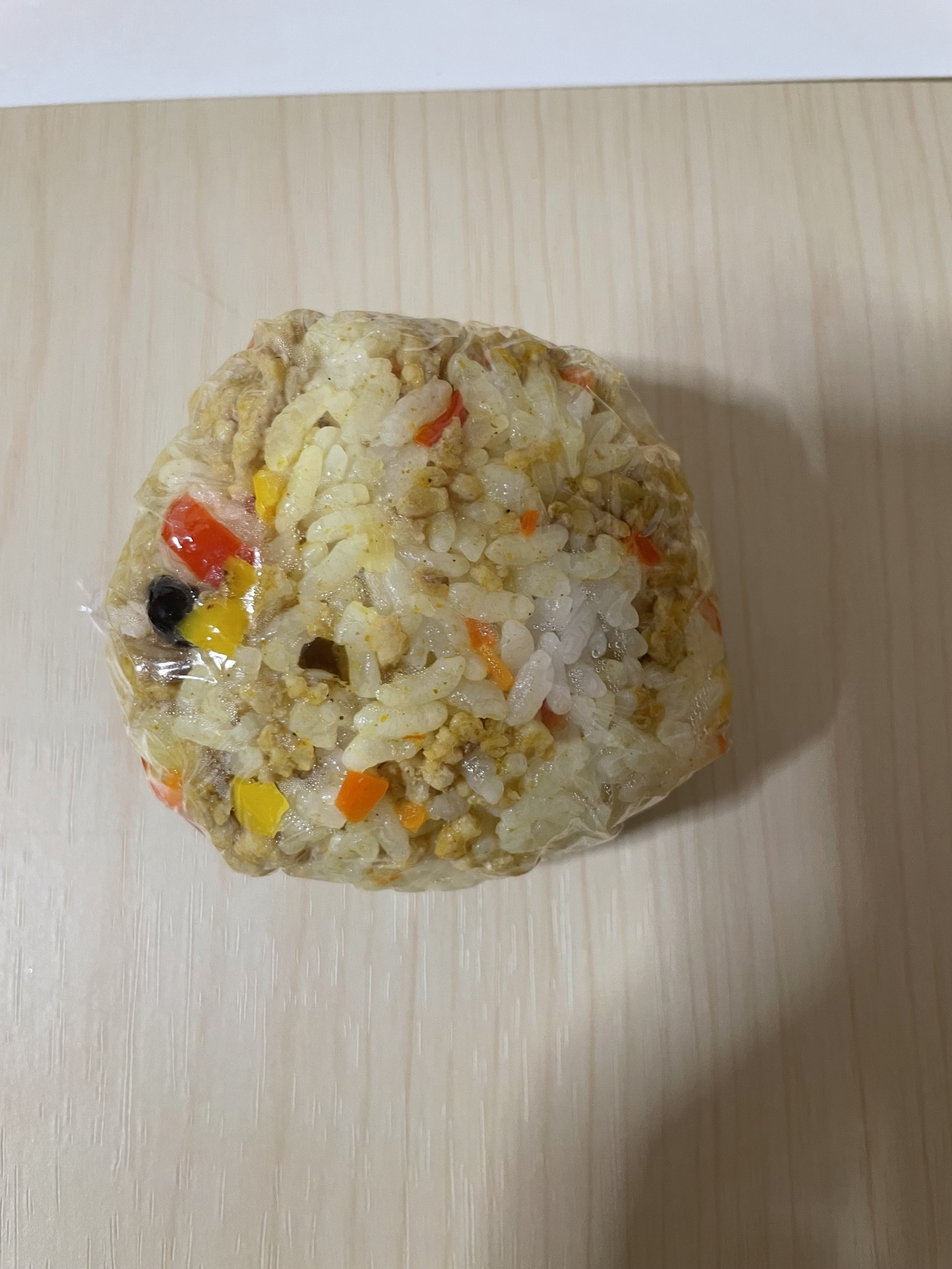 幼児食　カレー風味のおにぎり