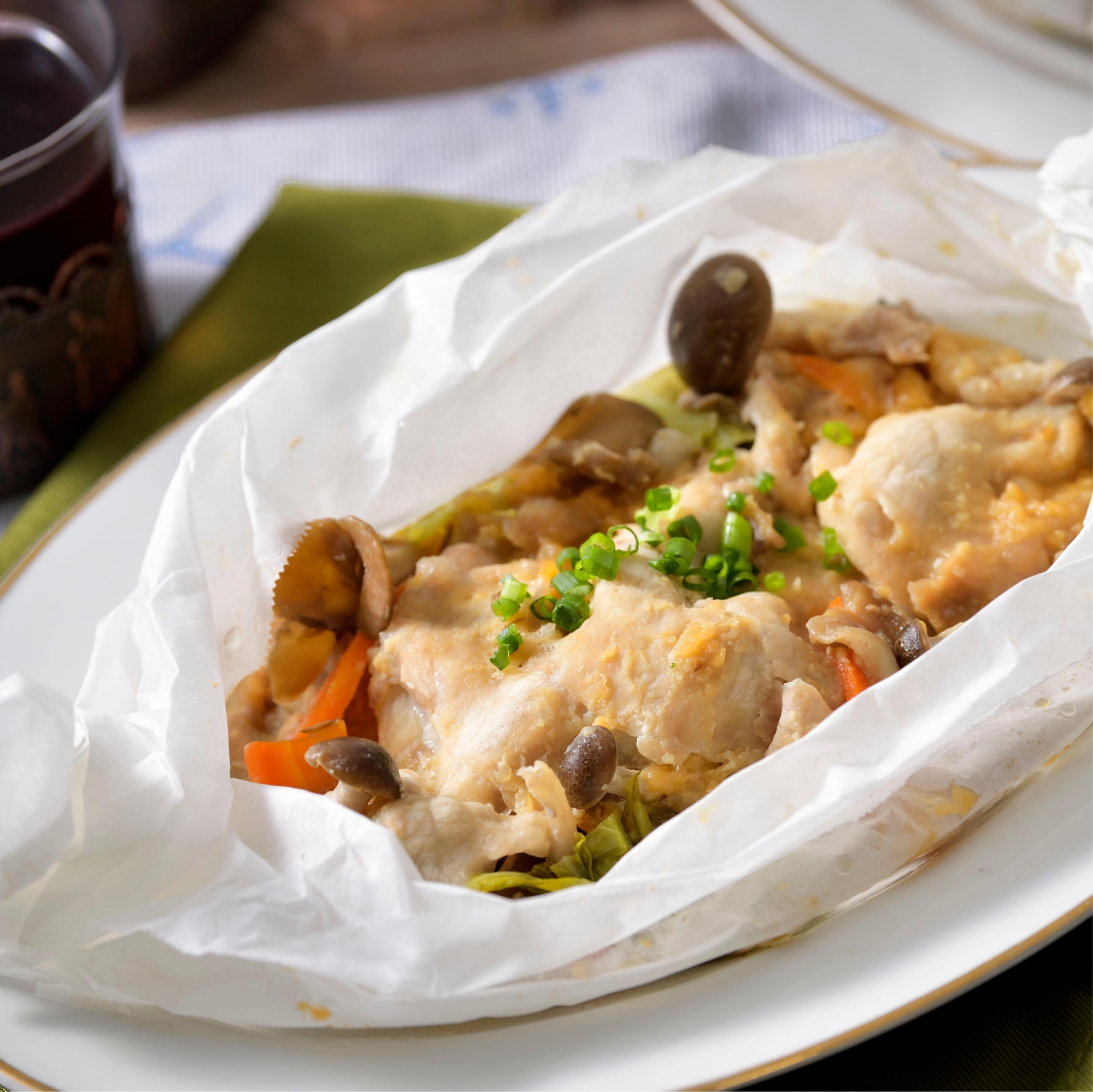 【豚ローススライス】ときのこの包み焼き