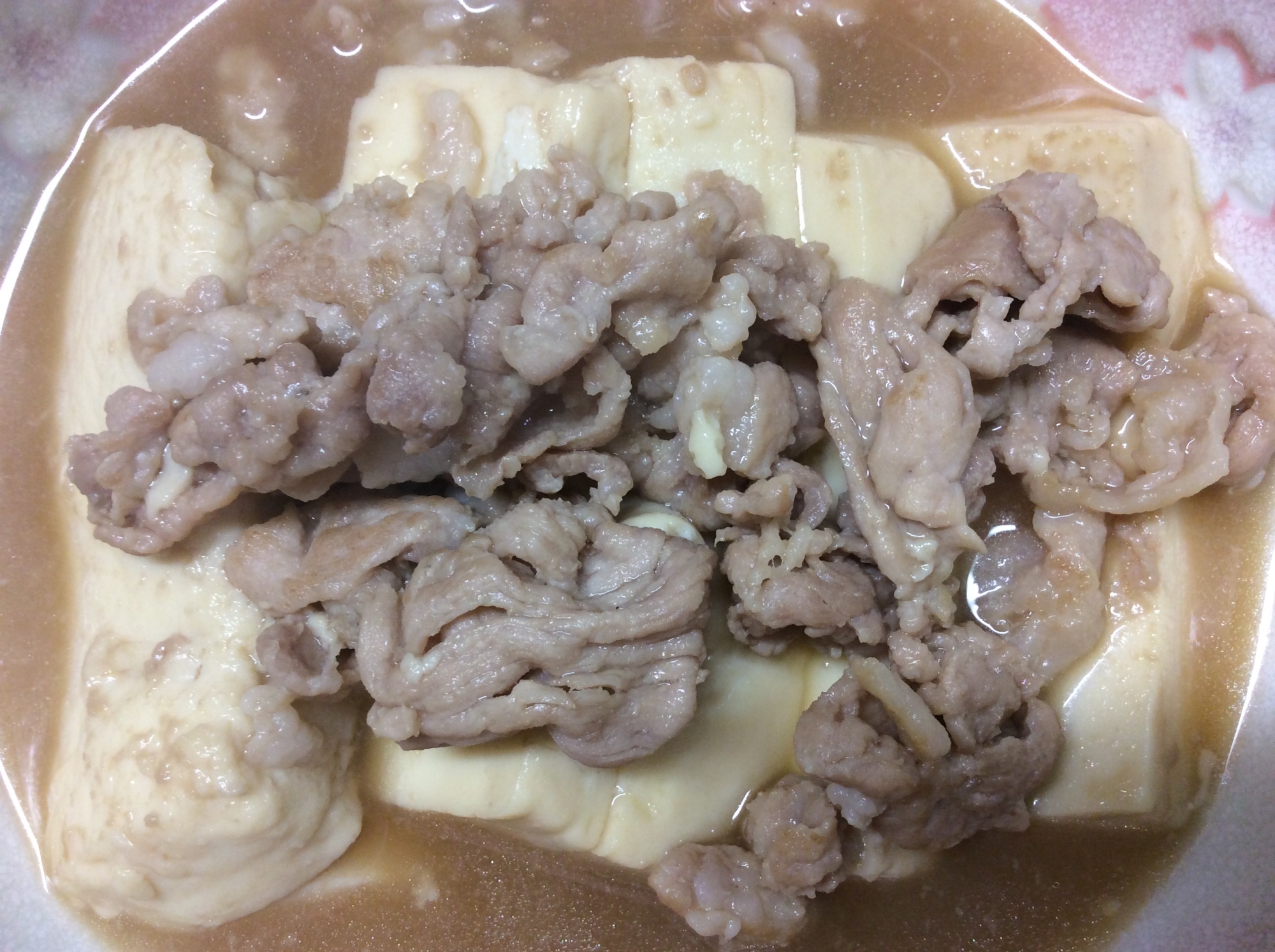 豆腐と豚肉の甘口出し汁煮込み