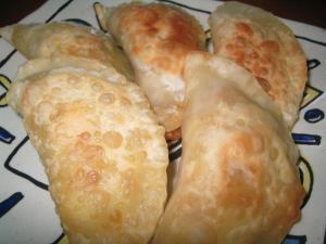 洗う前のカレー鍋でサモサ