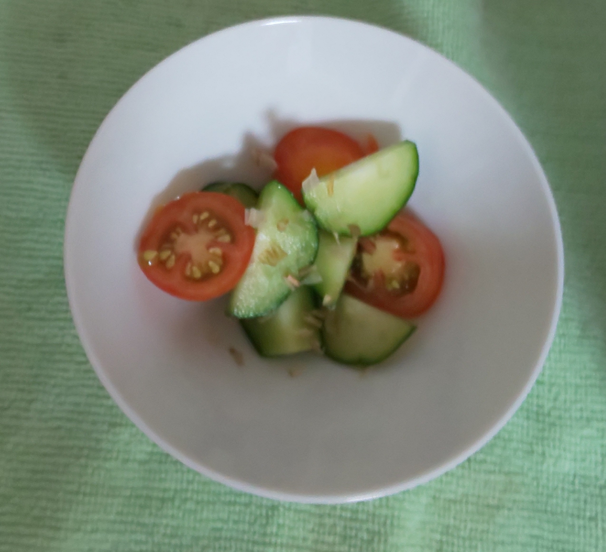 きゅうりとミニトマトのかつお節和え