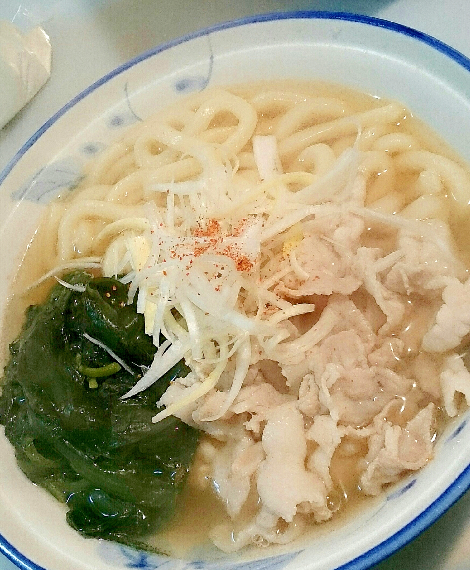 わかめ豚うどん