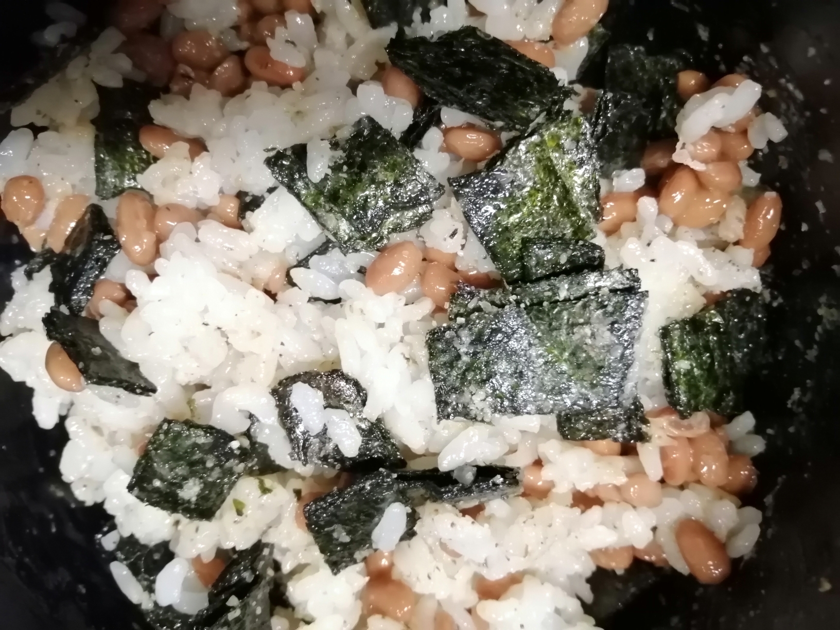 納豆と海苔とすりごまの混ぜご飯