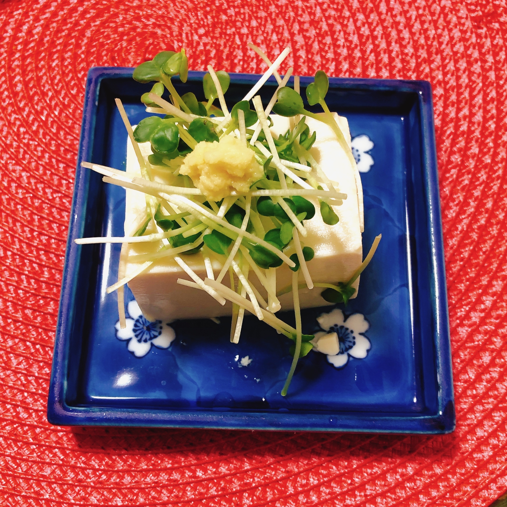 貝割れ大根生姜すりおろし♪冷奴