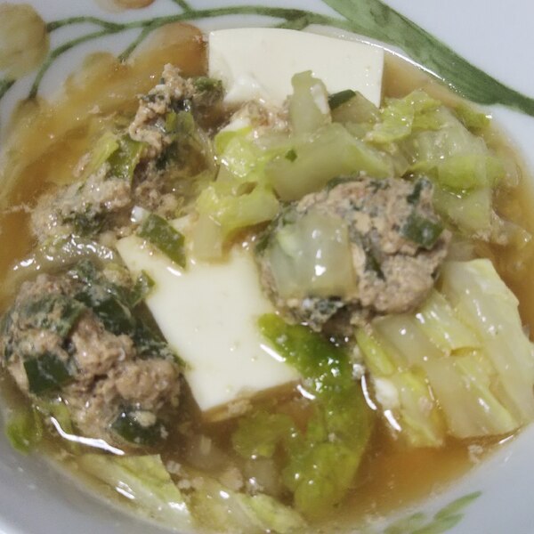 セロリ葉とネギ入り肉団子の中華スープ レシピ 作り方 By ミニー7015 楽天レシピ セロリ葉とネギ入り肉団子の中華スープ レシピ 作り方 By ミニー7015 楽天レシピ