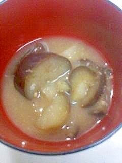 甘酒入り　なすの味噌汁