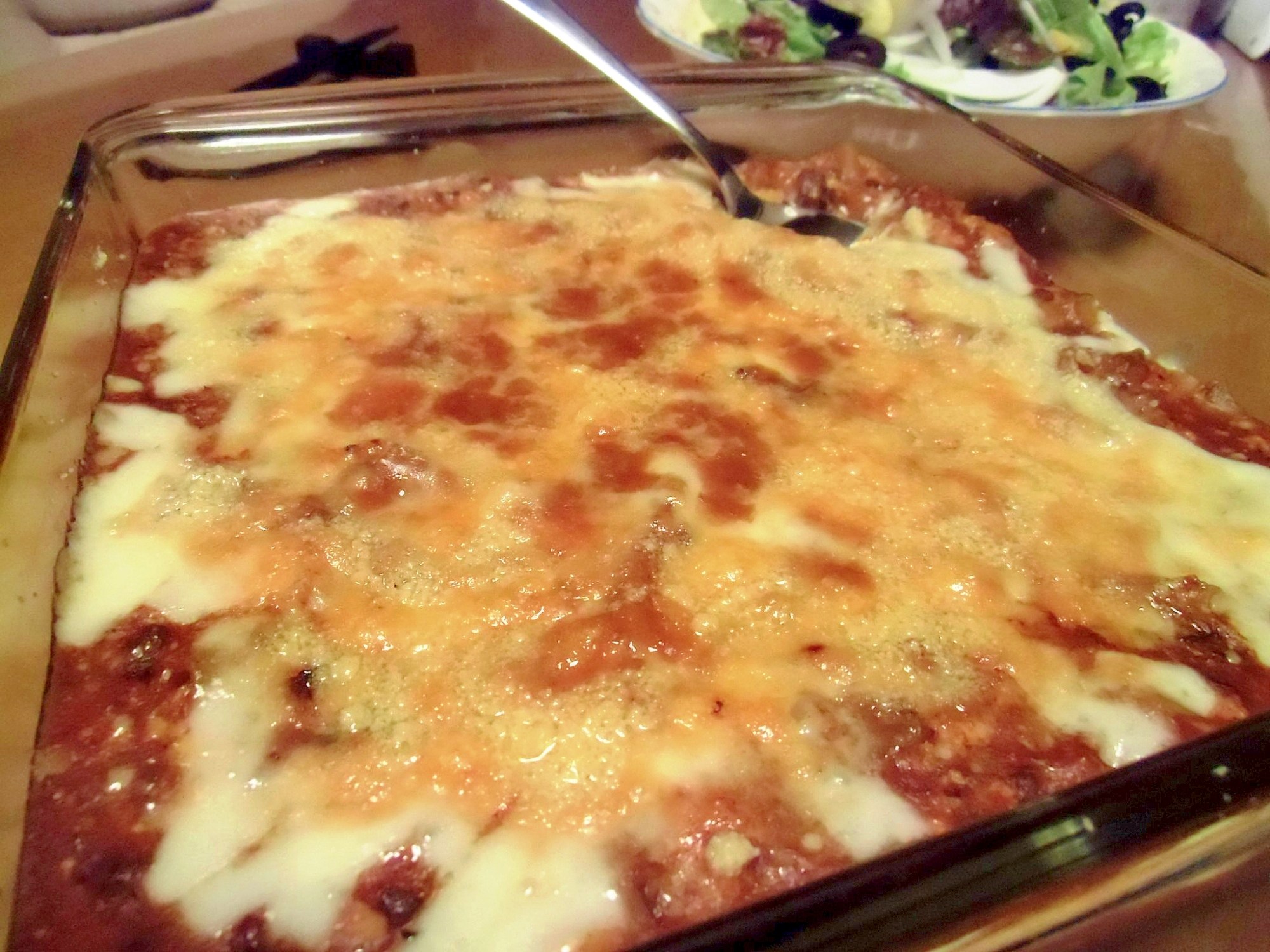 油の少ないハウスのミートソース用マカロニグラタン