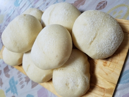 本当にハイジの白ぱんです(●´ω`●)
ふわふわ、シンプルなパンの甘さ♡
また、倍量で作ります！