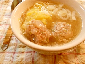 ♪餃子の具が余ったら〜丸めて〜スープ〜♬