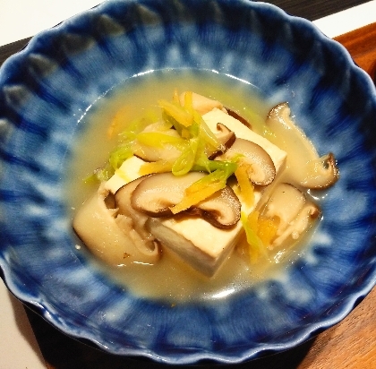 長ネギと椎茸の湯豆腐