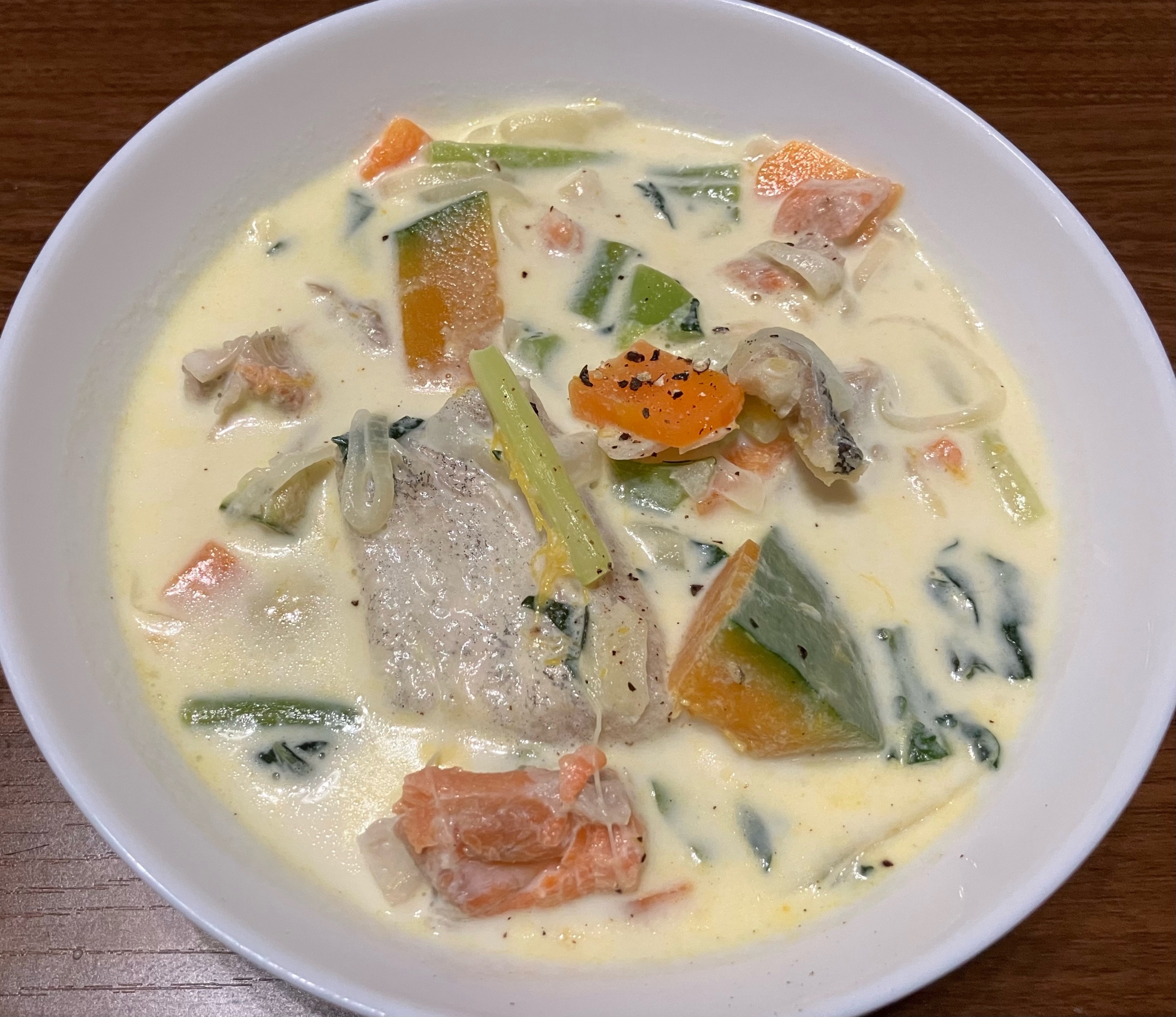 ルー不使用！タラとシャケのホワイトシチュー風⭐