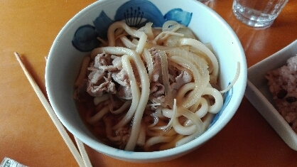 山椒とごま油が香る肉うどん♪