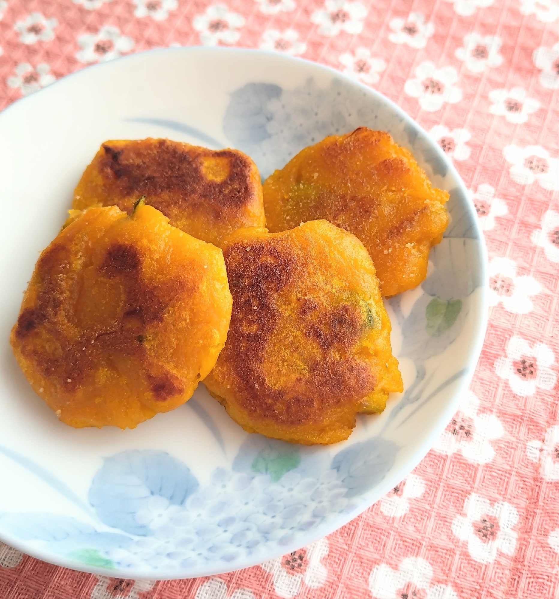 おやつにかぼちゃ餅❀