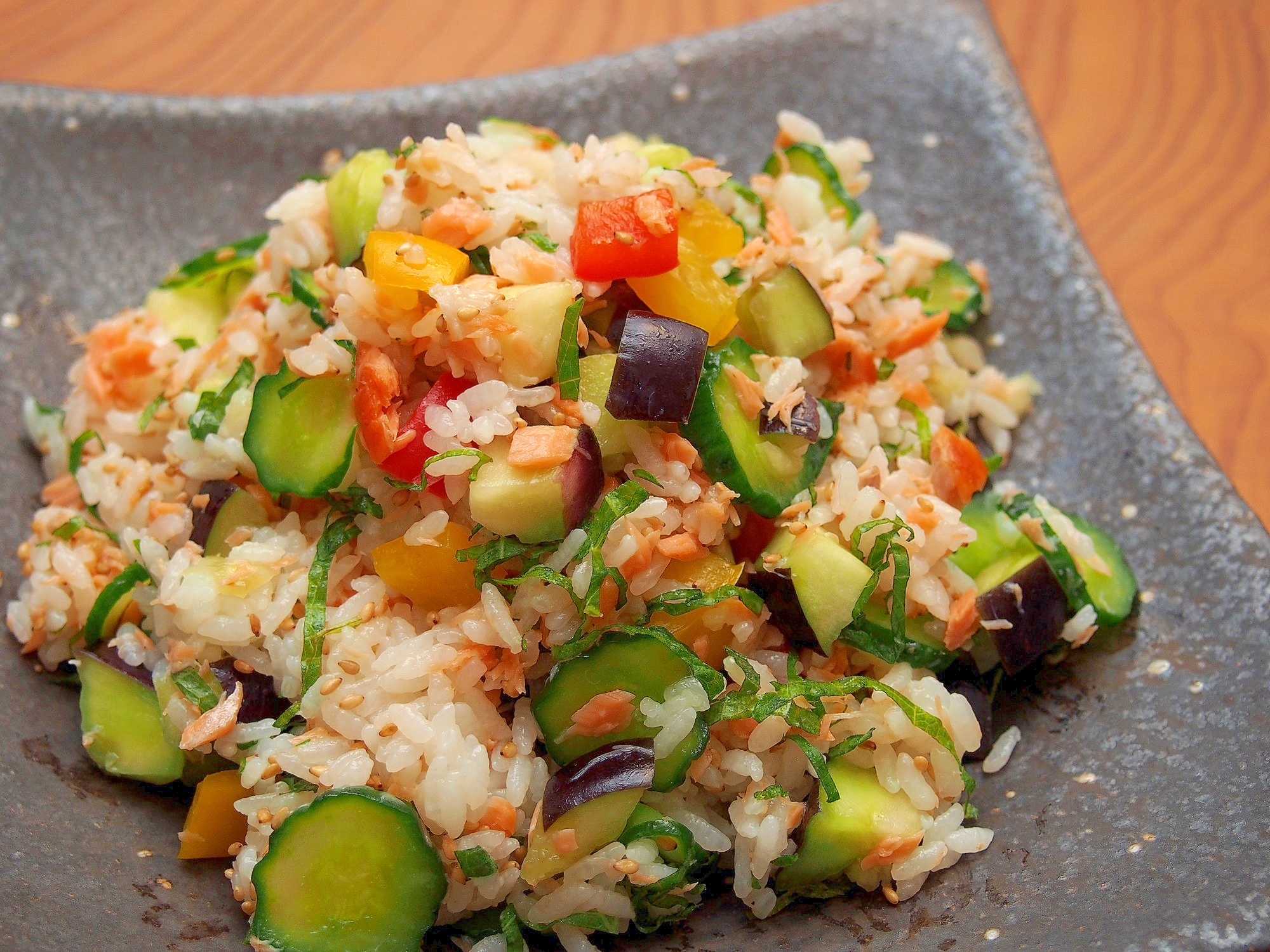 食感楽しい！さっぱり水なすと鮭の混ぜご飯