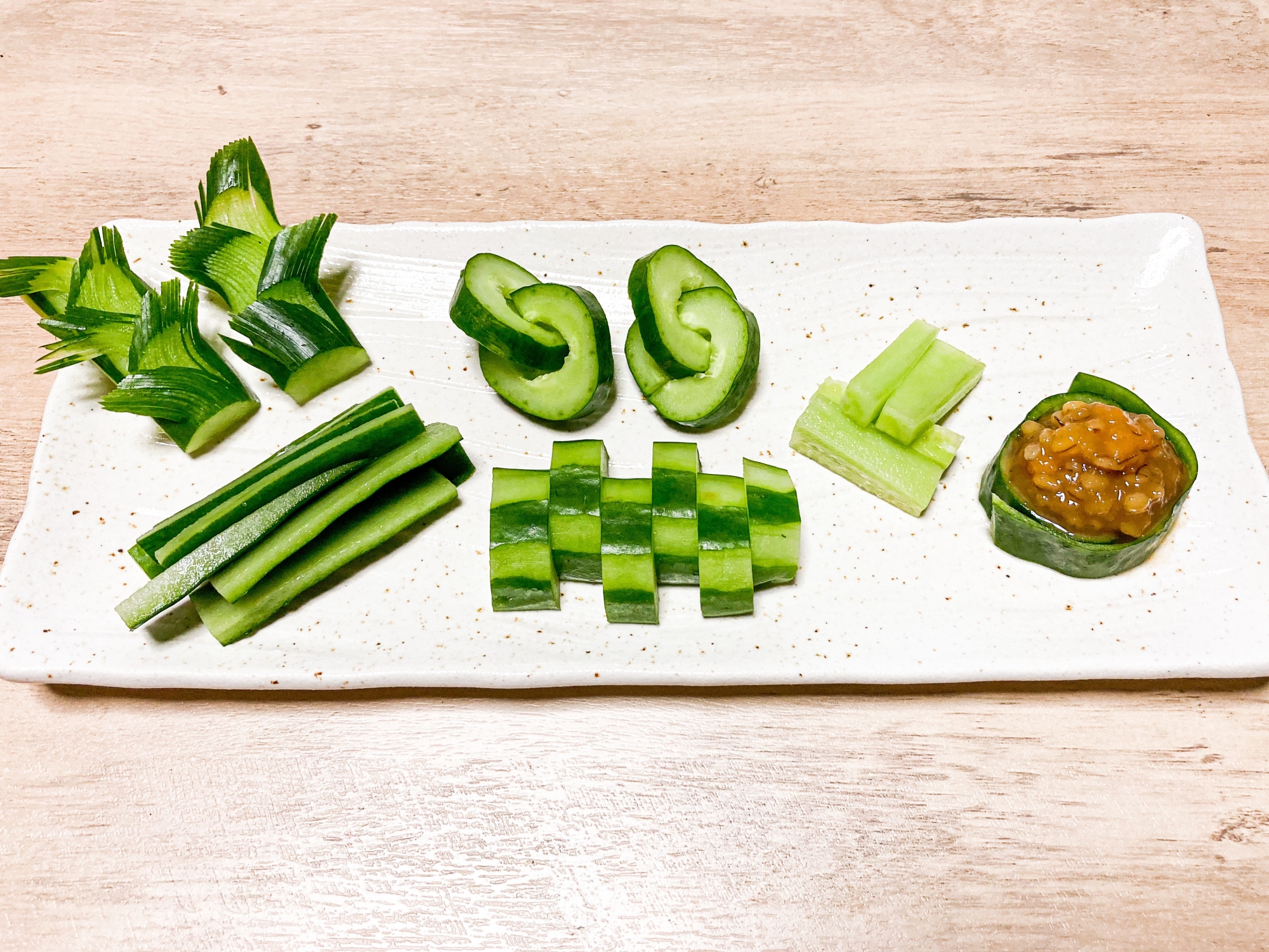 きゅうりは飾り切りで 居酒屋のもろきゅう レシピ 作り方 By Akkoのレシピ 楽天レシピ きゅうりは飾り切りで 居酒屋のもろきゅう レシピ 作り方 By Akkoのレシピ 楽天レシピ