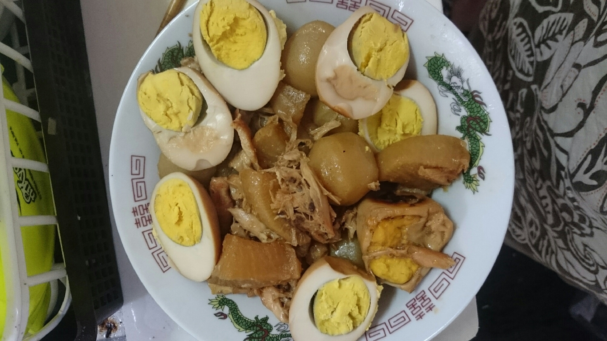 ご飯に合う！鶏手羽と卵の煮物