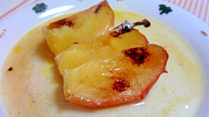 焼き林檎　オリーブオイルと蜂蜜で