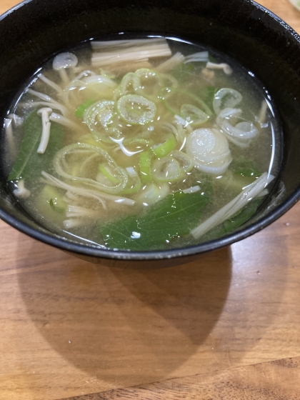 ღ˘◡˘றﾎｯｺﾘ~大根葉と茄子と油揚げの☆味噌汁