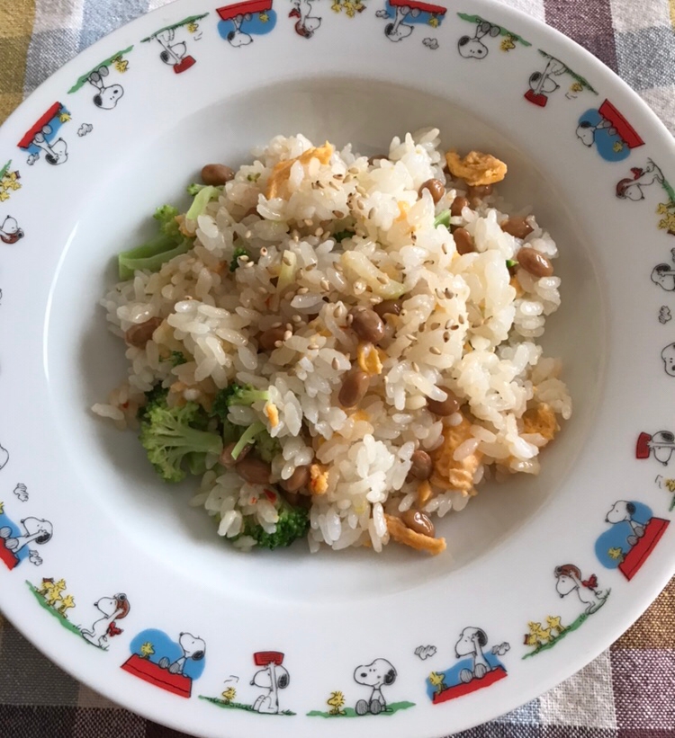 セロリとブロッコリーの納豆チャーハン