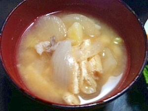 玉ねぎと舞茸のお味噌汁