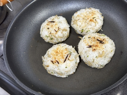 めんつゆdeしらす入り焼きおにぎり☆