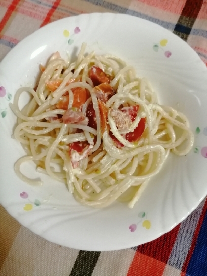 トマト♪チーズパスタサラダ✧˖°