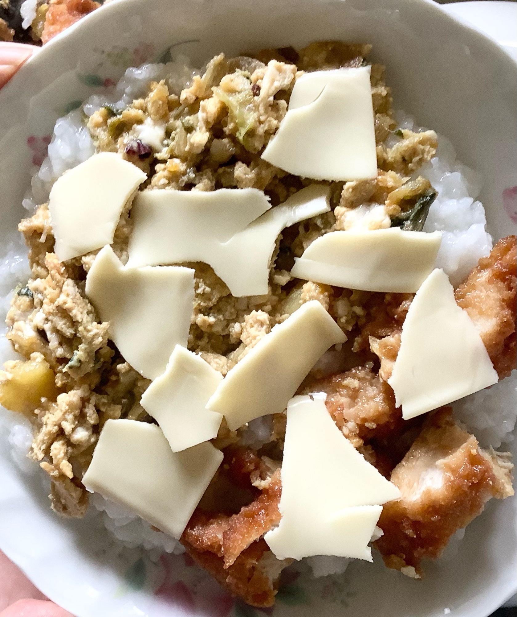 ☆野菜の卵とじささみカツチーズ丼☆