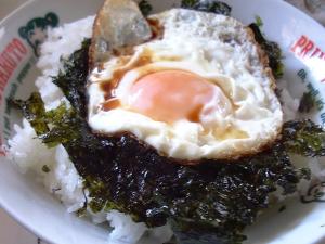 韓国海苔とごま油で のっけるだけのり玉丼 レシピ 作り方 By ブラックはやて 楽天レシピ