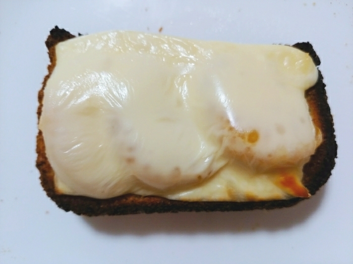 みかんバターソテーのチーズトースト