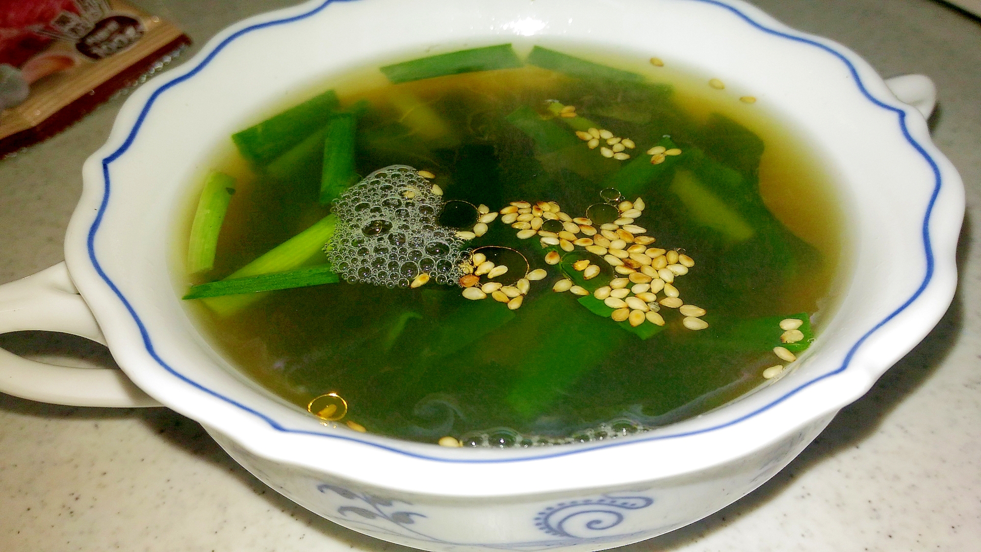 ニラとわかめの韓国風スープ