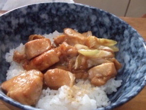 安いむね肉で！鶏照り焼き丼