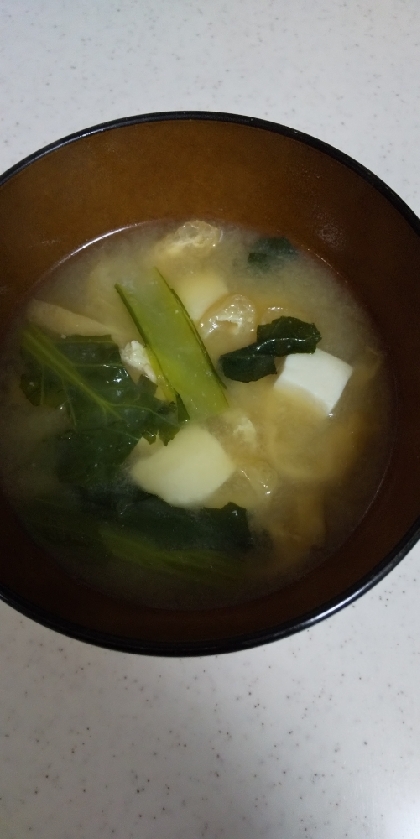 小松菜のお味噌汁大好きです♪美味しかったです、ごちそうさまでしたﾟ+.ﾟ(´▽`人)ﾟ+.ﾟ