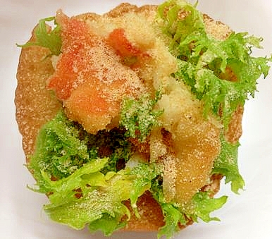 蟹の素揚げとわさび菜のフランスパントースト