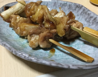 家で初焼き鳥でした(*^◯^*)
たれも美味しく大満足の一品になりました！
また作ります。