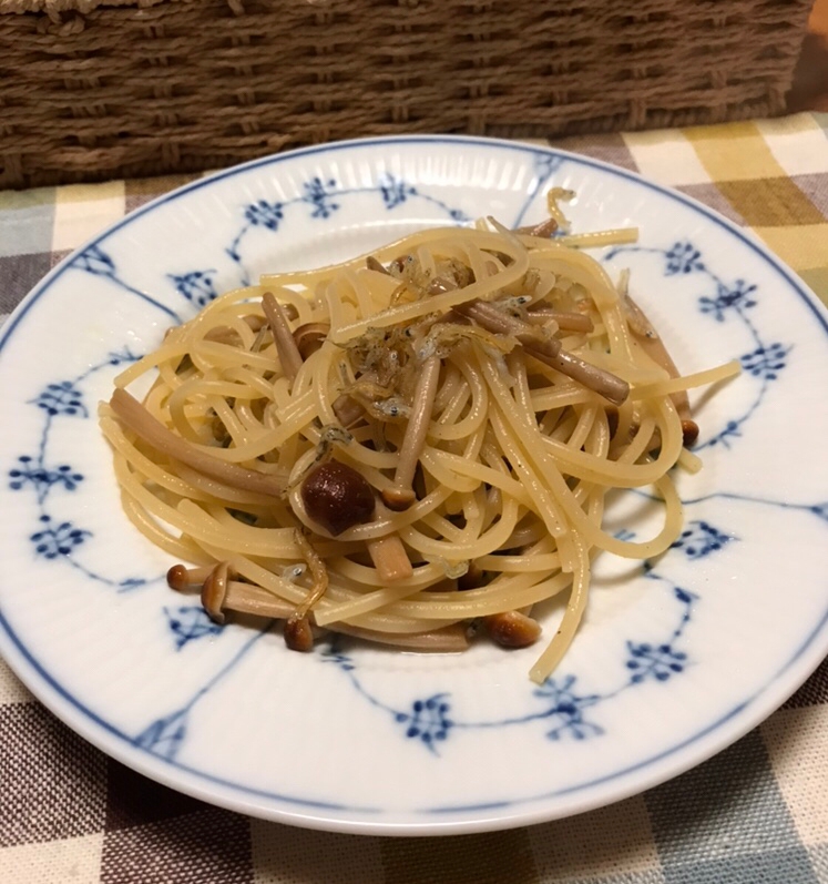 ブラウンえのきとちりめんじゃこのパスタ