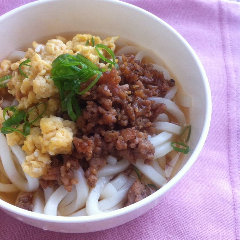 三色丼風冷やしうどん