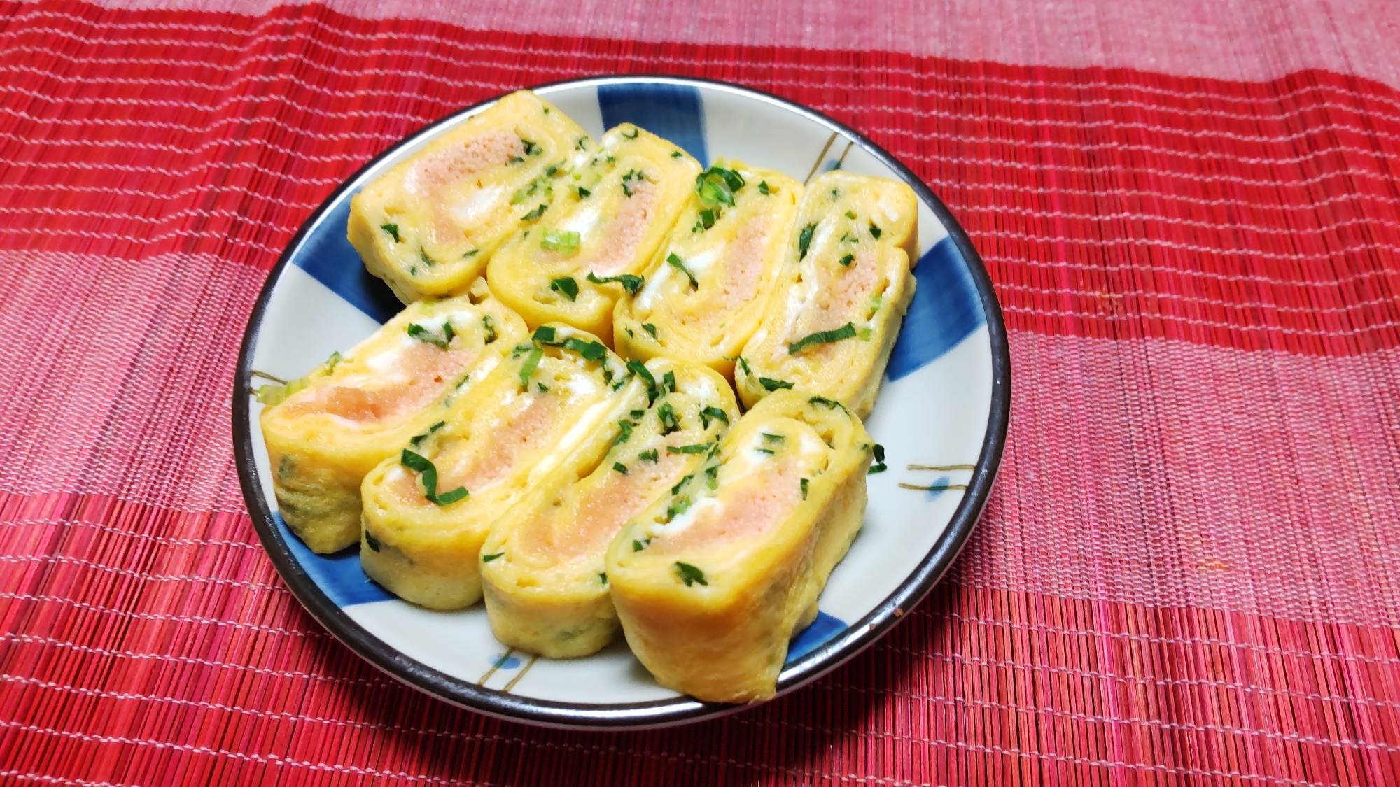 お弁当レシピ♪明太子とネギ入り卵焼き〜