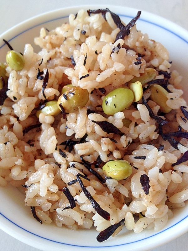 発芽大豆とひじきの炊き込みご飯