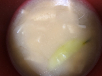 ホクホクきゅうりと玉葱、油揚げの味噌汁