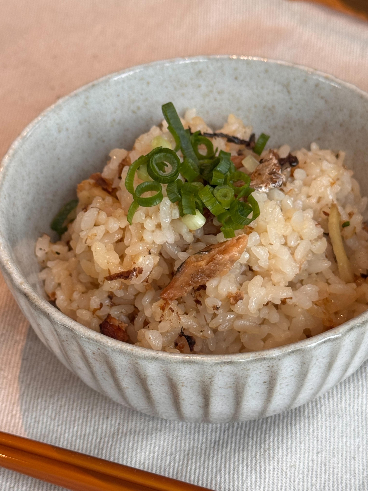 【炊飯器】かば焼き缶と生姜だけ！絶品炊き込みご飯