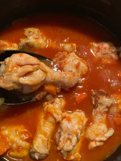 圧力鍋でホロホロめちゃ旨っ！手羽元のトマト缶煮♡
